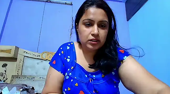 Sophia James online show from February 2025 02:04:01 PM