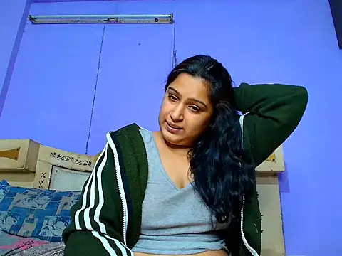 Sophia James online show from January 2025 06:48:01 PM