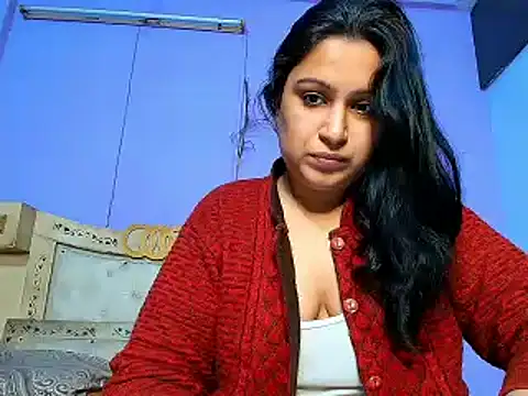 Sophia James online show from February 2025 02:43:01 PM