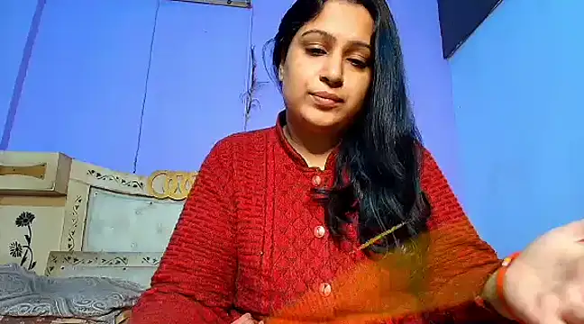 Sophia James online show from February 2025 08:35:01 AM