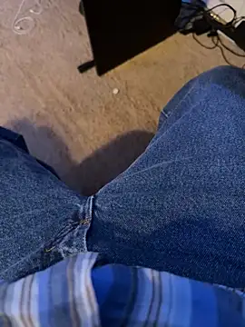 luiriv04 online show from February 2025 02:03:02 AM