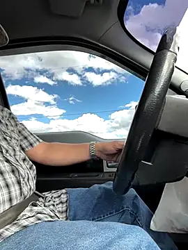 luiriv04 online show from October 2025 08:42:02 PM