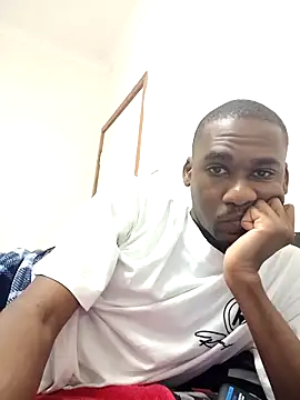 Snapshot of babyboy_tee chatting on September 2025 10:39:01 PM babyboy tee online show from September 2025 10:39:01 PM