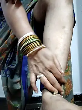 Snapshot of laxmitelugu78 chatting on March 2025 10:33:02 AM laxmitelugu78 online show from March 2025 10:33:02 AM