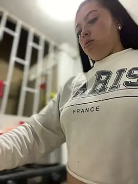 Im-Allysoon online show from February 2025 12:18:01 AM