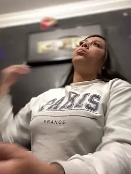 Im-Allysoon online show from February 2025 11:37:01 PM