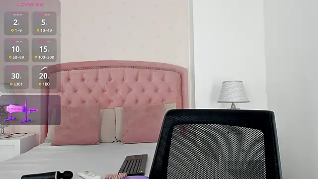 Kendall  Fox online show from March 2025 04:57:02 AM
