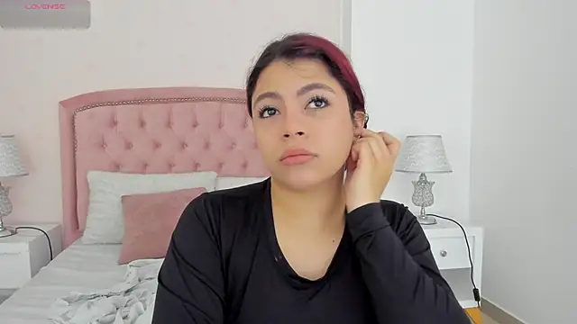 Kendall  Fox online show from November 2025 06:56:02 AM