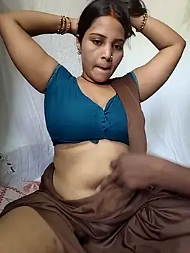 Snapshot of Simrandeshipp chatting on May 2026 03:24:02 AM Simrandeshipp online show from May 2026 03:24:02 AM