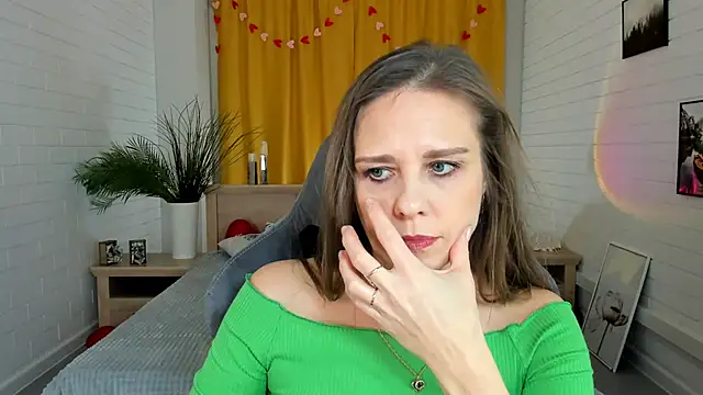 EmiliaBedy online show from February 2025 12:05:02 PM