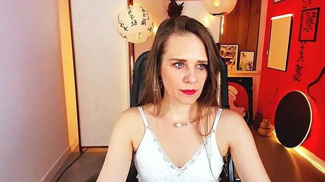 EmiliaBedy online show from April 2026 05:13:01 AM