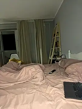 Snapshot of bunnythetailor chatting on October 2025 11:07:02 PM bunnythetailor online show from October 2025 11:07:02 PM