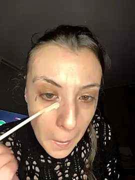 bunnythetailor online show from November 2025 08:14:01 PM