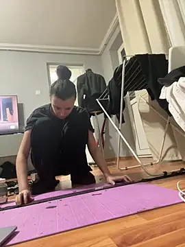 bunnythetailor online show from February 2026 08:09:02 PM