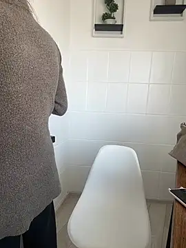 Snapshot of bunnythetailor chatting on February 2025 01:06:01 PM bunnythetailor online show from February 2025 01:06:01 PM