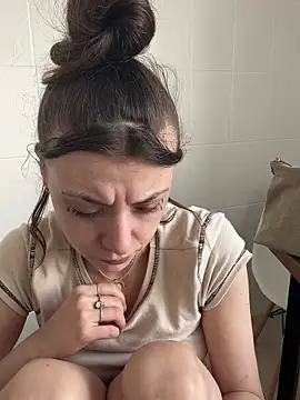 Snapshot of bunnythetailor chatting on February 2025 08:12:02 AM bunnythetailor online show from February 2025 08:12:02 AM