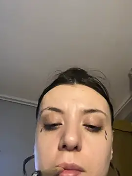 Snapshot of bunnythetailor chatting on February 2025 12:29:02 AM bunnythetailor online show from February 2025 12:29:02 AM