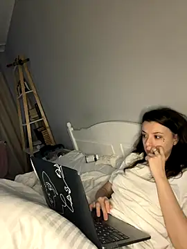 bunnythetailor online show from November 2025 02:29:02 PM