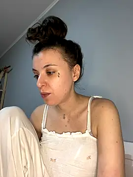 bunnythetailor online show from November 2025 06:45:02 PM