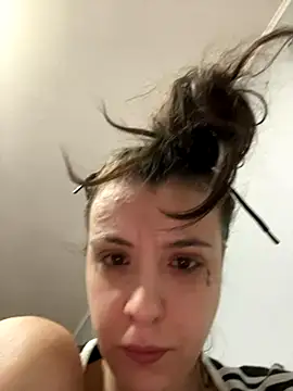 bunnythetailor online show from November 2025 03:12:02 PM