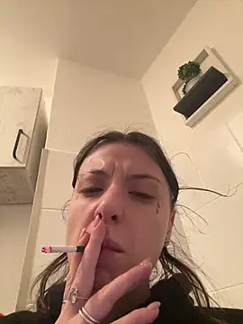 Snapshot of bunnythetailor chatting on February 2025 11:39:02 PM bunnythetailor online show from February 2025 11:39:02 PM