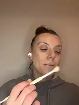 Snapshot of bunnythetailor chatting on January 2025 09:36:01 PM bunnythetailor online show from January 2025 09:36:01 PM