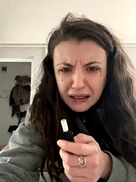 bunnythetailor online show from December 2025 01:05:02 PM