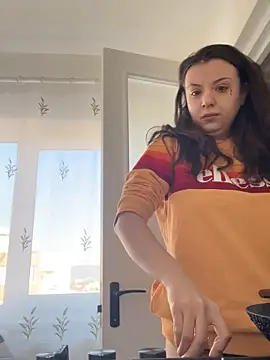 bunnythetailor online show from December 2025 12:22:02 PM