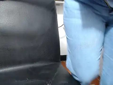 susy pervertt online show from February 2026 01:40:01 PM