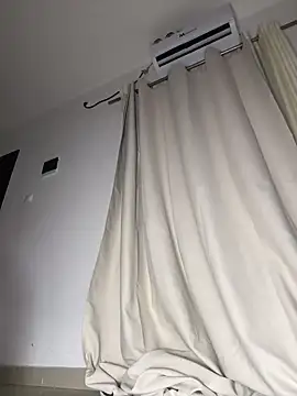 Boneca25 online show from March 2026 08:58:01 PM