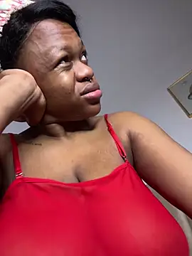 Boneca25 online show from March 2026 12:35:02 PM