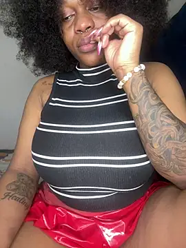 Boneca25 online show from February 2026 07:14:01 PM