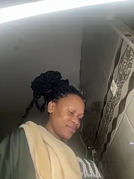 Boneca25 online show from May 2026 03:11:02 PM