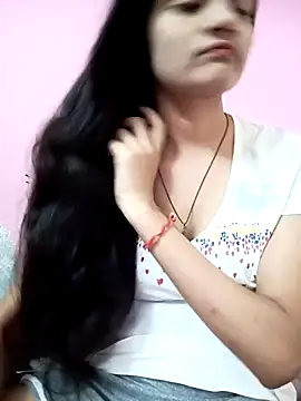 Tanu-00 online show from October 2025 05:14:02 PM