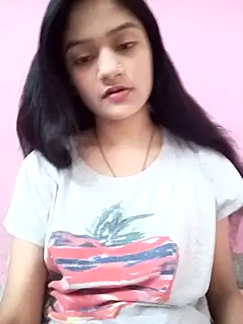 Tanu-00 online show from October 2025 04:52:01 PM