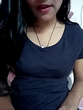 Tanu-00 online show from October 2025 05:01:01 PM