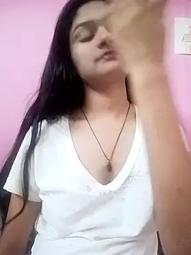 Tanu-00 online show from October 2025 06:31:02 PM