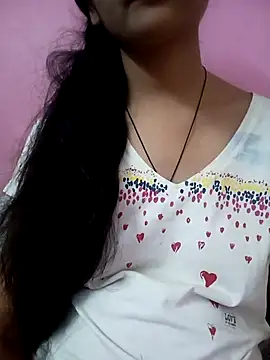 Tanu-00 online show from October 2025 04:08:02 PM