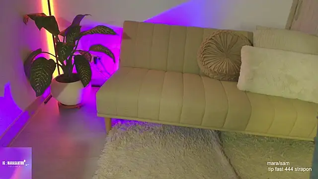 Mara Santoro online show from November 2025 11:08:02 PM