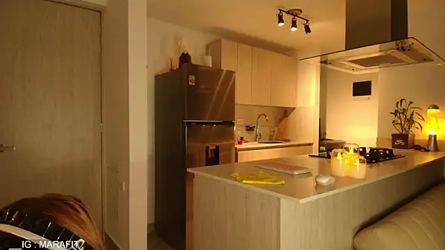 Mara Santoro online show from December 2025 11:10:01 PM