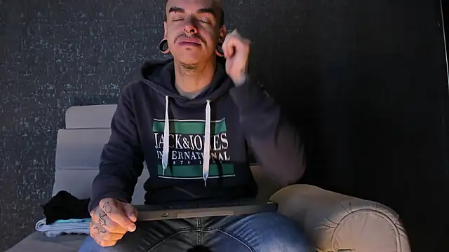 kaletattoo online show from January 2026 11:02:02 AM