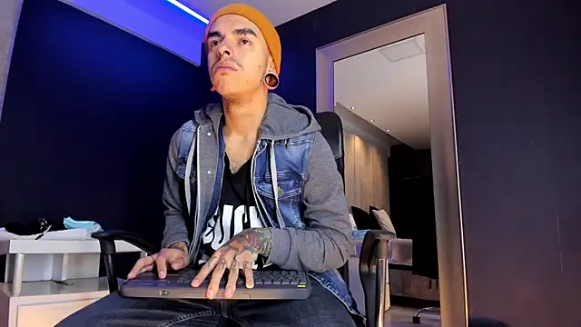 kaletattoo online show from January 2026 11:05:02 AM