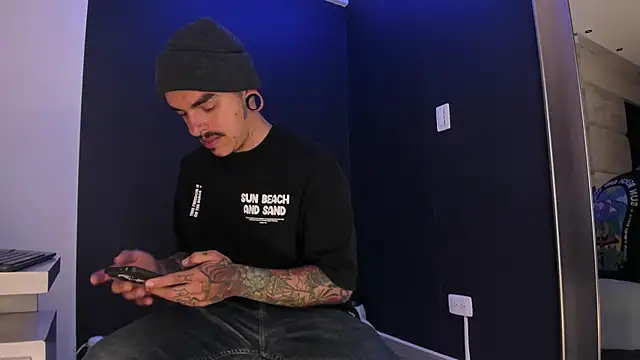 Snapshot of kaletattoo chatting on June 2026 11:11:02 AM kaletattoo online show from June 2026 11:11:02 AM