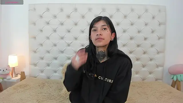 esmeralda06 online show from September 2025 03:39:01 PM