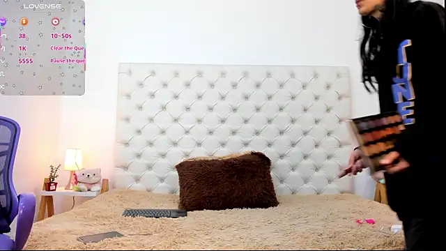 esmeralda06 online show from March 2026 02:32:01 PM