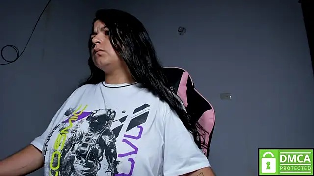 Snapshot of Little_Shaara chatting on November 2025 08:41:02 AM Little Shaara online show from November 2025 08:41:02 AM