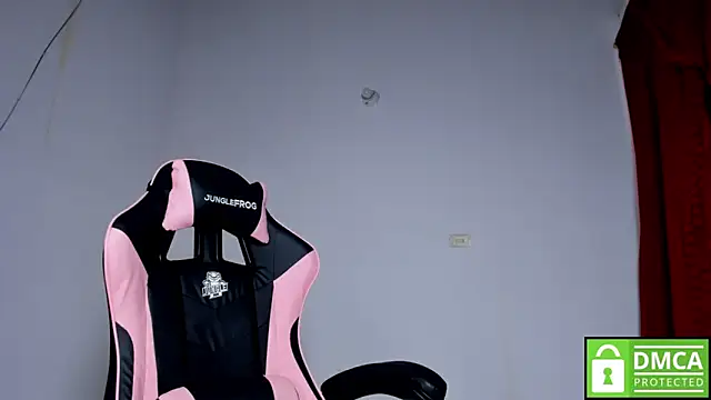 Snapshot of Little_Shaara chatting on November 2025 08:53:01 PM Little Shaara online show from November 2025 08:53:01 PM