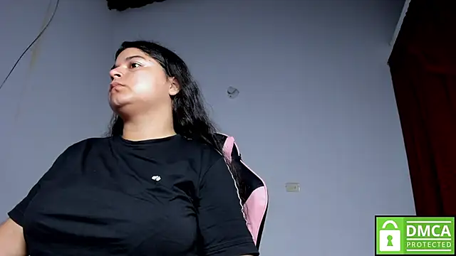 Snapshot of Little_Shaara chatting on November 2025 09:09:01 AM Little Shaara online show from November 2025 09:09:01 AM