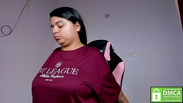 Snapshot of Little_Shaara chatting on November 2025 08:12:01 PM Little Shaara online show from November 2025 08:12:01 PM