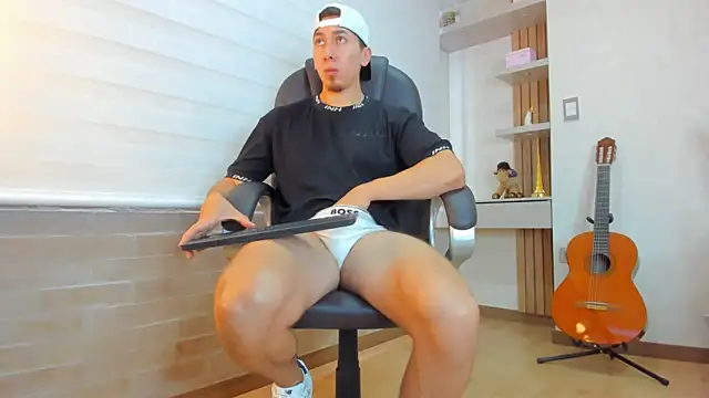 Tombarden online show from September 2025 07:09:02 PM